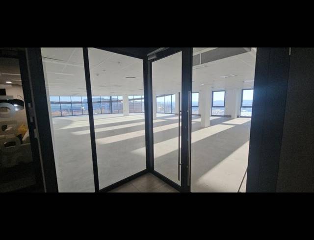 BUSINESS PROPERTY TO RENT IN VORNA VALLEY